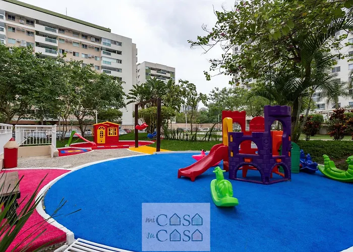 3 QUARTOS em Condominio com PISCINA, ESTACIONAMENTO e Portaria 24h a 300m do Centro de Convenções RIOCENTRO Rio de Janeiro